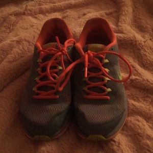 Nike Dual Fusion shoes